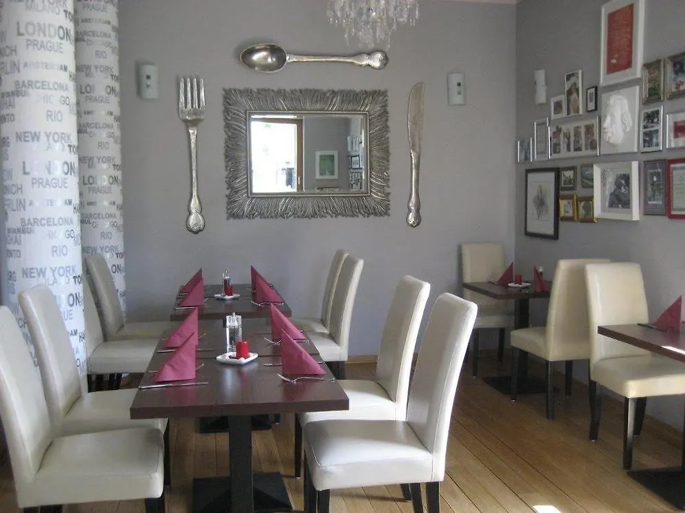 Hotel Ambassador-Berlin Grunau 3*, Berlin